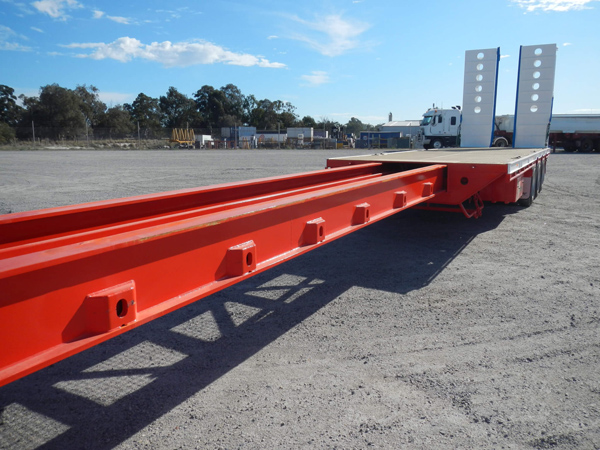 ausziehbarer Tieflader-Sattelauflieger extendable lowbed semi trailer